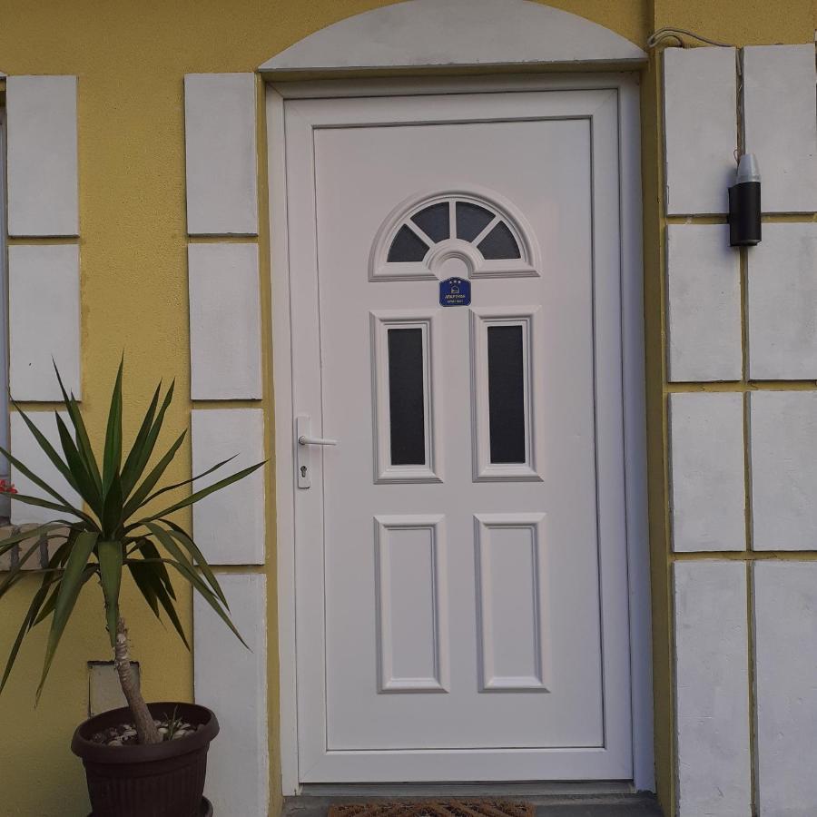 Apartmán Flora Novi Sad Exteriér fotografie